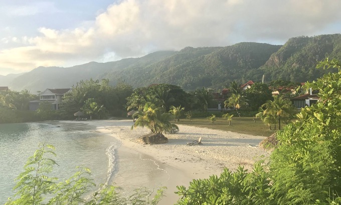 Eden Island Apartment | Luxury Two Bedroom Apartment on Exclusive Eden Island.