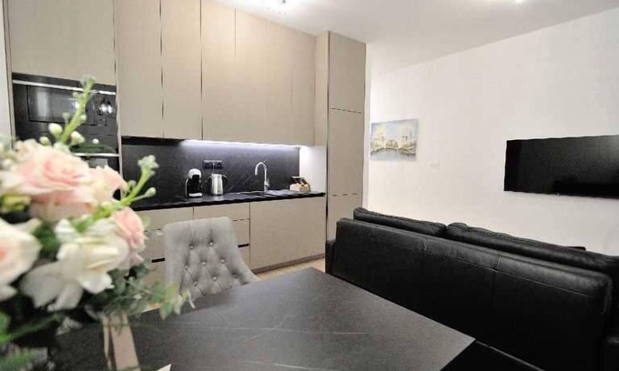 Mostar Apartment | Luxury two bedroom apartment P, Balcony, AirCond, WiFi, fully equipped kitchen