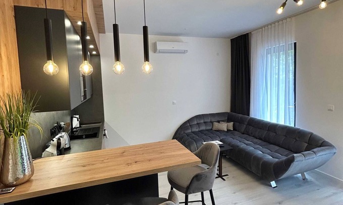 Mostar Apartment | Luxury two bedroom apartment S, Balcony, A/C, WiFi