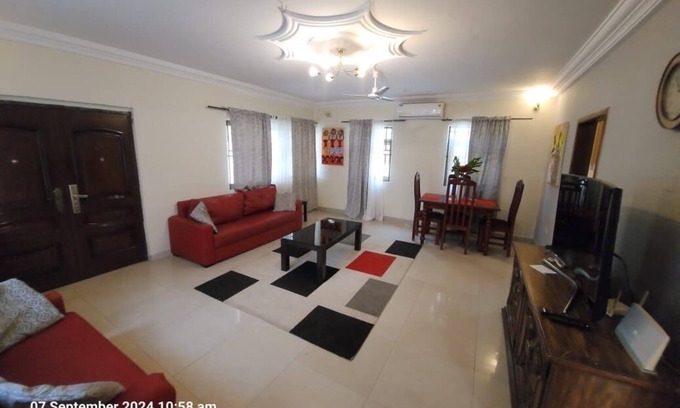 Accra House | Luxury Two bedroom Bungalow in a Quiet Residential Area