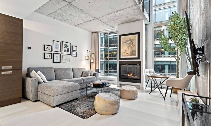 Downtown Montreal Condo | Luxury Two-level Loft with Stunning Views, Gym, Parking. The Perfect location