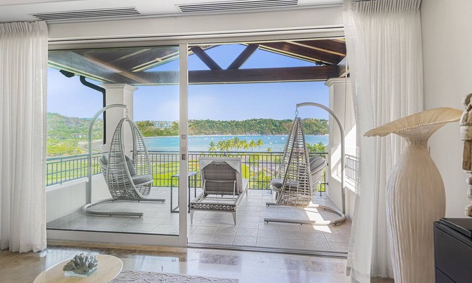 Herradura House | Luxury, Ultimate Convenience: Your Ocean View Dream Villa in Los Sueños