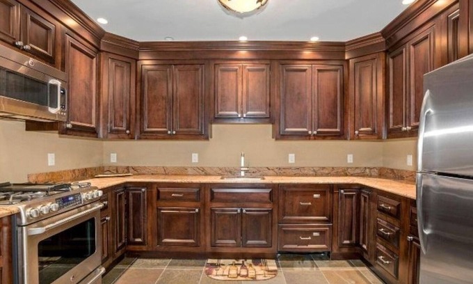 Birmingham House | Luxury Vacation Home. 8ac 6,600sq.ft. 6Br/8Ba ~Sauna~ Gym