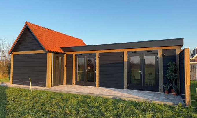 Zierikzee House | Luxury vacation home with sauna, 2 bedrooms and ensuite bathrooms in Zierikzee.