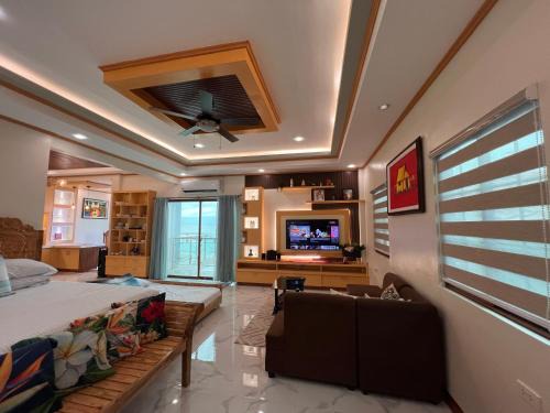 Lila House | Luxury Vacation House Oceanfront in Lila, Bohol