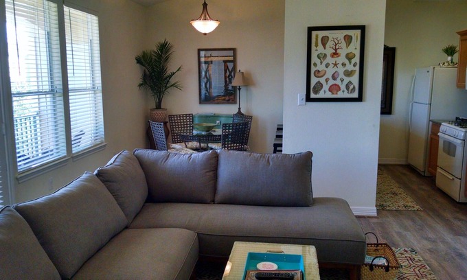 Clear Lake Shores Condo | Luxury Vacation Rental Condo in Kemah, ~TX~