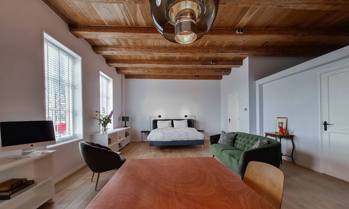 Lioessens Apartment | Luxury vacation studio near the Wadden Sea with its own private sauna.