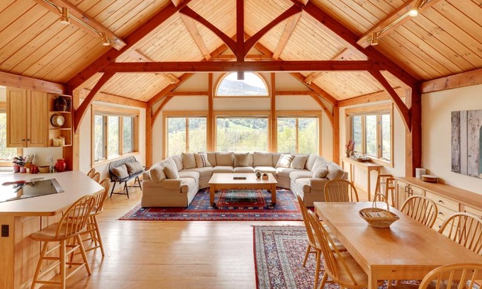 Windsor House | Luxury Vermont Vacation Rental Private Hot Tub!