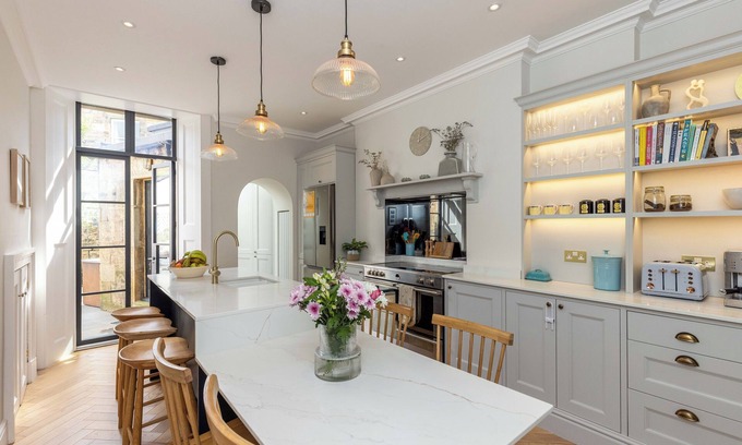 Gorgie House | Luxury Victorian townhouse near the centre of Edinburgh