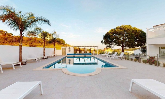 Monte Francisco Villa | Luxury villa, 6 ensuite bedrooms, private heated pool, walk to restaurants.
