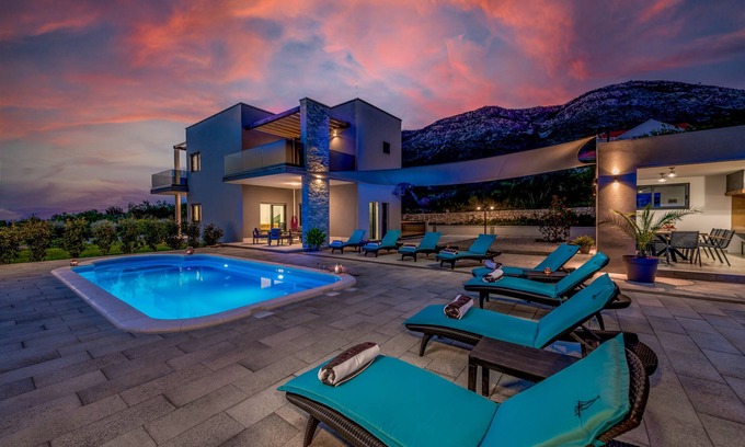 Zvekovica Villa | Luxury Villa Bava-5minutes to center