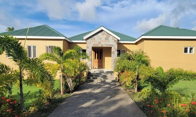 Westbury Villa | Luxury Villa, Cades Bay, Nevis - Villa Tranquil