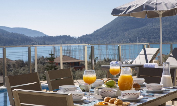 Nidri Villa | Luxury Villa Crystal with a beautiful view of Vlicho Bay!