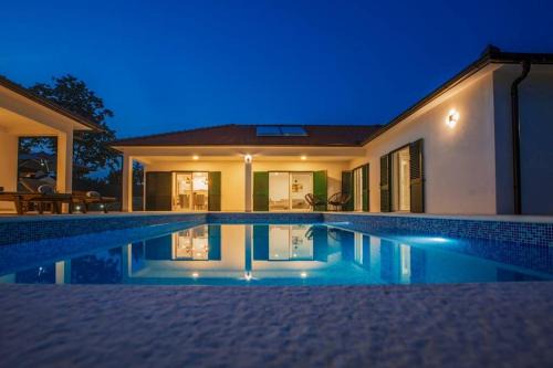 Prolozac Villa | luxury villa dubravka - heated pool & suitable for disabled