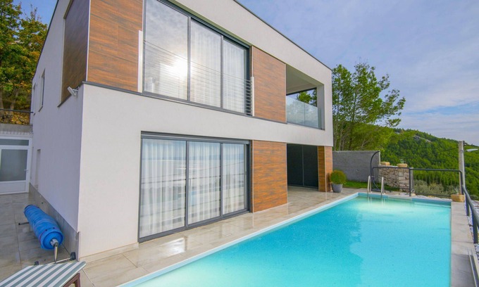 Podstrana Villa | Luxury Villa Endless Blue with Pool
