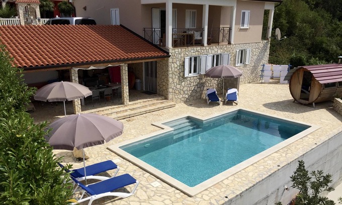 Rogocana House | Luxury Villa, Full air conditioning,100% private swimming pool close to the Sea