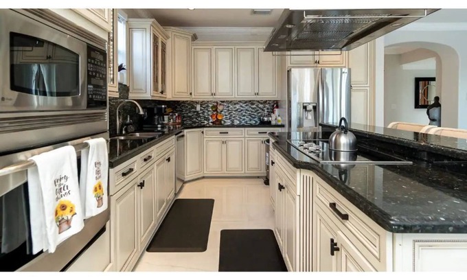 Ludlam Villa | Luxury villa getaway home
