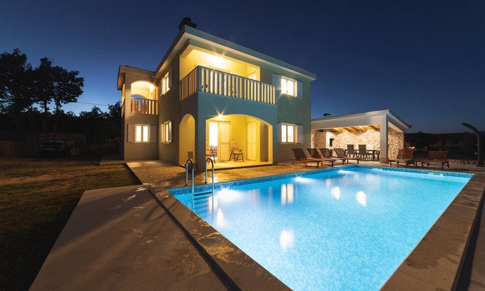Lovrec Villa | Luxury Villa Green&Blue