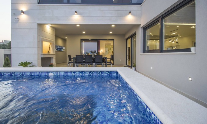 Makarska Villa | Luxury Villa High Hopes with Pool