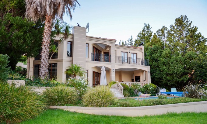 Somerset West Villa | Luxury villa, high standard, beautiful mountain and ocean views