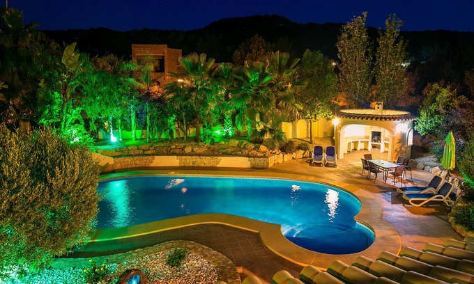 Javea Villa | Luxury Villa in Javea, close to beach, heated pool, sleeps 13, A/C, WIFI