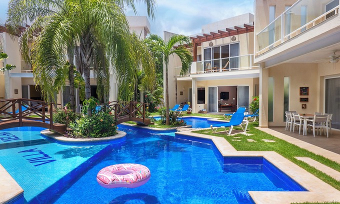 La Veleta Villa | Luxury villa in Tulum with pool, fit 20ppl -10min from the beach!