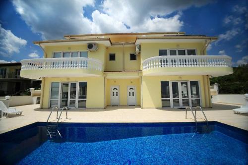 Osenovo Villa | Luxury Villa Italiana with LargePanoramicSeaview and Private Pool