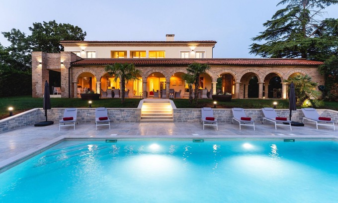 Mali Maj Villa | Luxury Villa Lionea in Poreč for 10 people with sea view & private pool