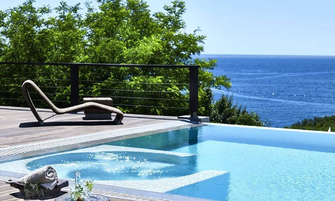 Sivota Villa | Luxury Villa Luna in Sivota w/infinity pool, hot tub, sauna & sea views for 10.