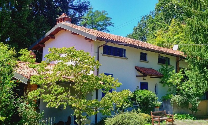 Tradate House | Luxury Villa Milan Tradate with Swimming Pool and Garden