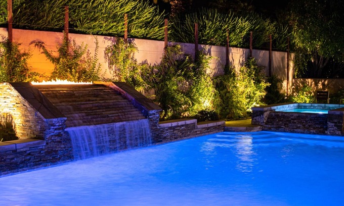 The Movie Colony Villa | Luxury Villa - Movie Colony, Priv Pool, Walk to DT