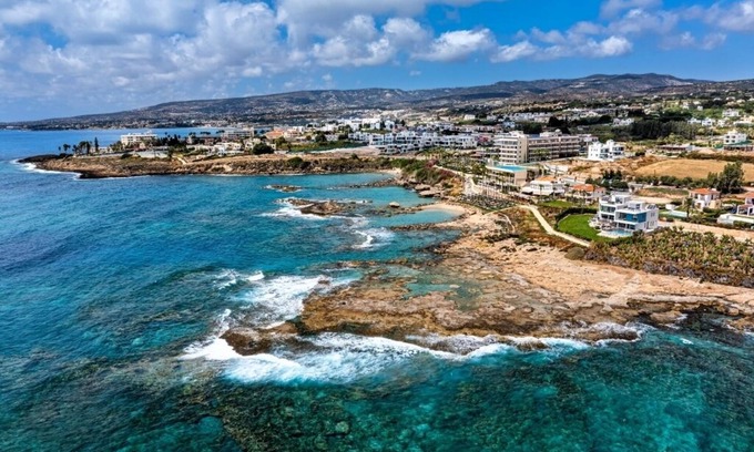 Kissonerga Villa | Luxury Villa Near Paphos – Private Pool, Steps from Beach, Perfect Winter Escape