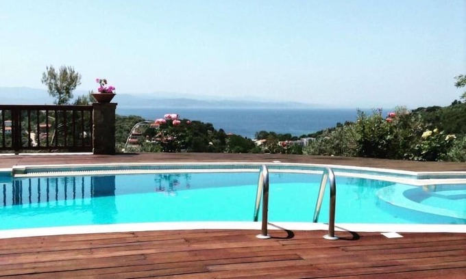 Troulos Villa | Luxury Villa Nefeli w Private Pool