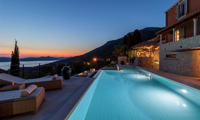 Brsecine Villa | Luxury Villa New World with Pool