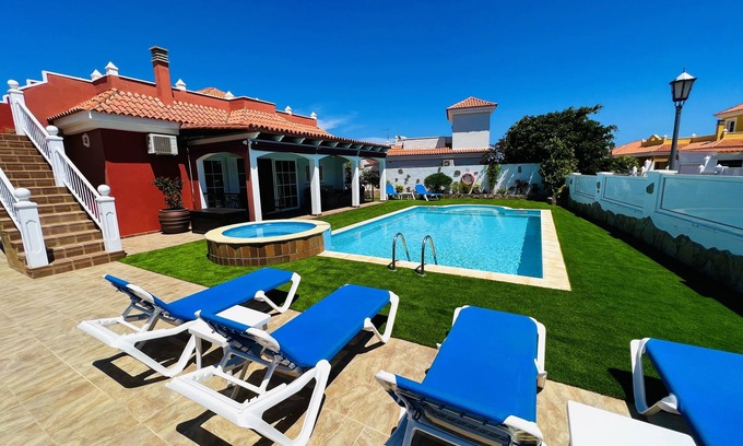 Caleta de Fuste Villa | Luxury Villa on Golf Resort