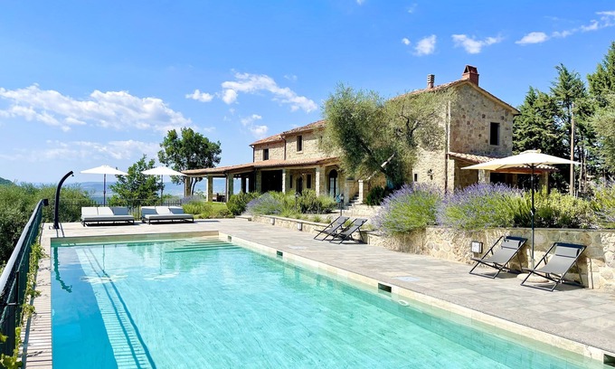 Castel del Piano Villa | Luxury Villa Podere Del Grasso Tuscany ITALY