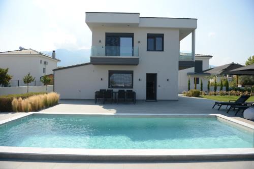 Dio-Olympos Villa | Luxury Villa Plaka Litochorou with Pool