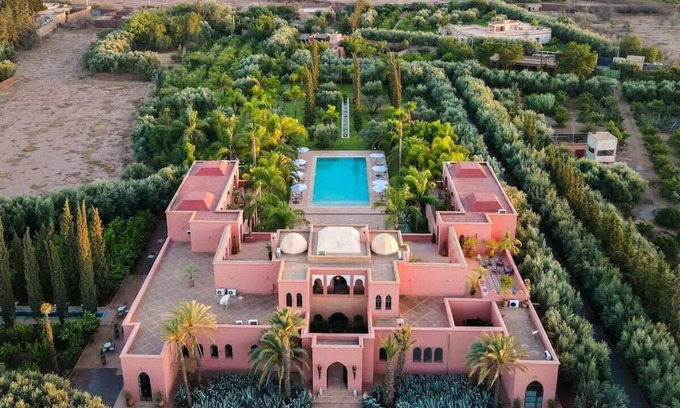 Oulad Hassoune Villa | Luxury villa, pool, spa and 5-star sercice