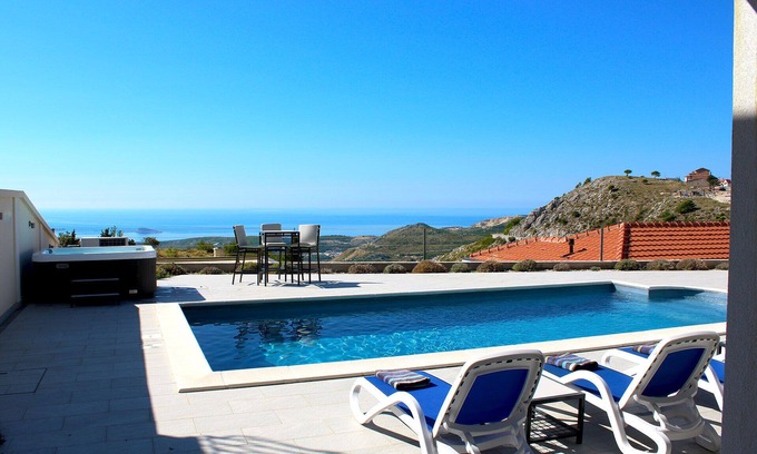 Ravno Villa | Luxury Villa Ragusa with pool+Jacuzzi - near Dubrovnik