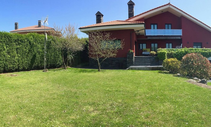 Valdemora Ski Chalet | Luxury villa, recreation, and relaxation in Oviedo surrounded by nature