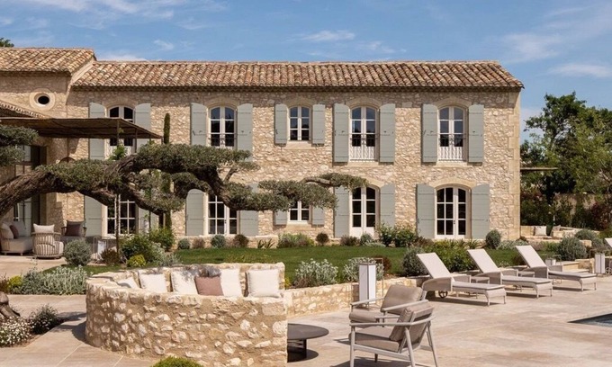 Eygalieres Villa | Luxury Villa Rental Provence