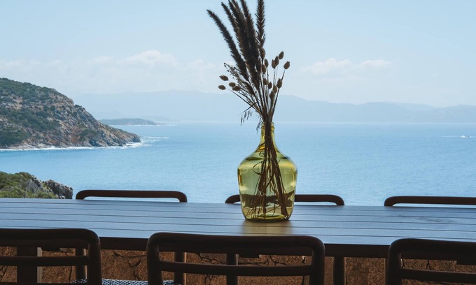 Cargese Villa | Luxury Villa Saleccia Beach access through the maquis