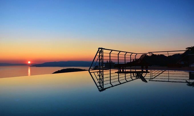 Veliko Brdo Villa | Luxury Villa View Makarska, heated infinity pool, Mer and mountain view, BBQ .