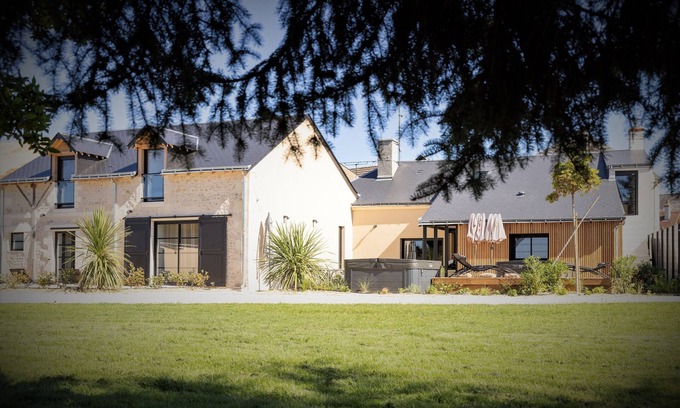Azay-le-Rideau House | Luxury villa with spas in the heart of the Châteaux of the Loire Valley