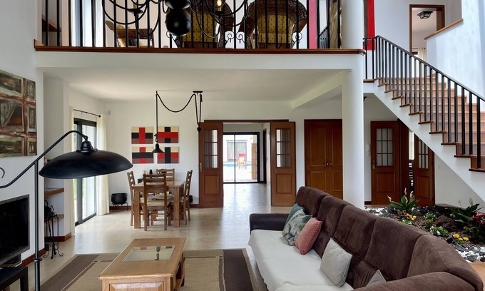 Ponta Delgada Ski Chalet | Luxury villa with ample spaces, garden and swimming pool.