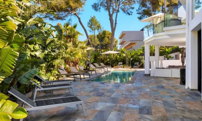 Cala Vinas Villa | Luxury Villa with Direct Sea Access