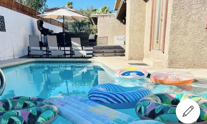 Paradise Villa | Luxury Villa with private pool 5BR/4BA