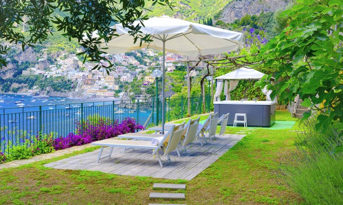 Arienzo Villa | Luxury Villa With Private Beach and Hut Tub in Positano
