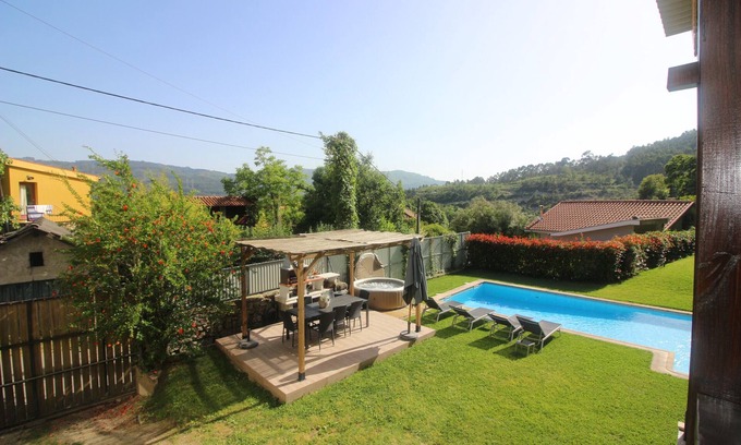 Bouro Villa | Luxury villa with private pool and jacuzzi