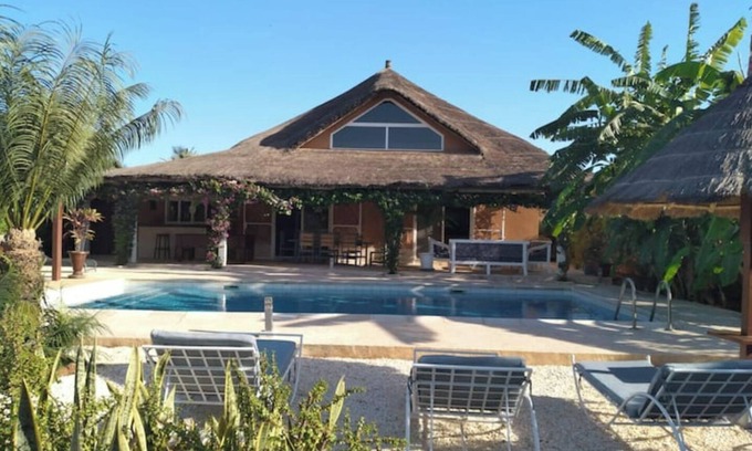 Nianing Villa | LUXURY VILLA with SWIMMING POOL/JACUZZI/WIFI/CLIMATIZATION/BALLARD